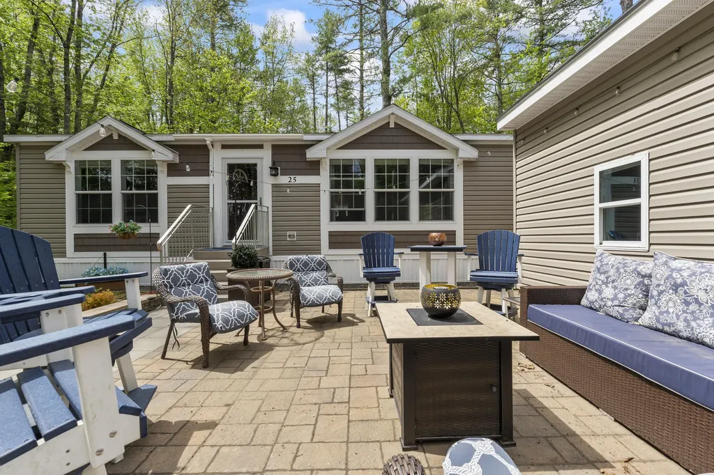 2196 Sanford Road Wells ME 04090