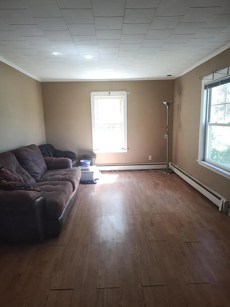 148 Broad Street Auburn ME 04210