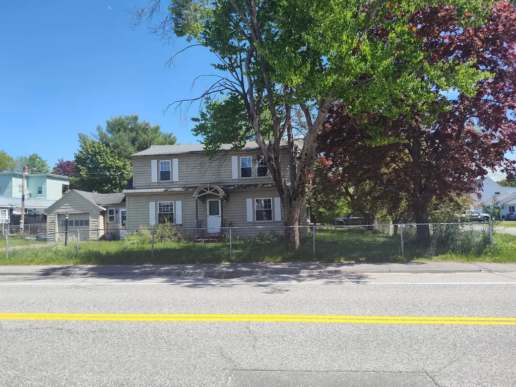 148 Broad Street Auburn ME 04210