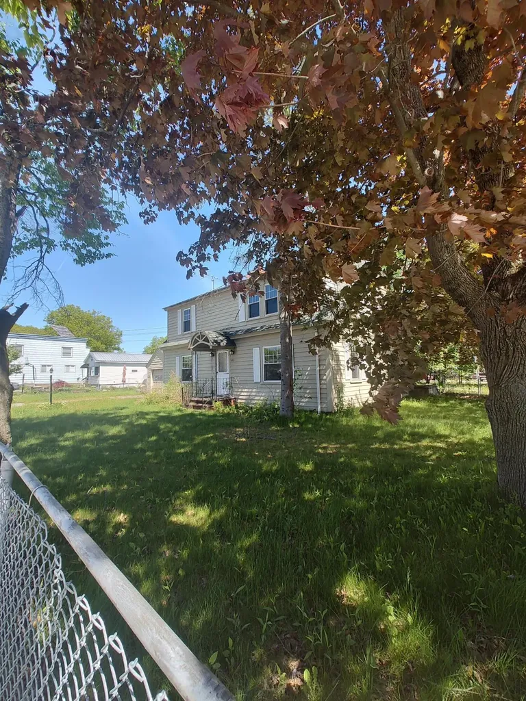 148 Broad Street Auburn ME 04210