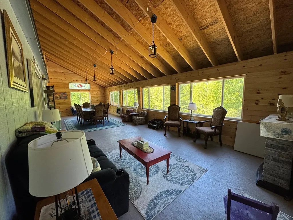 37 Clarks Lane West Gardiner ME 04345