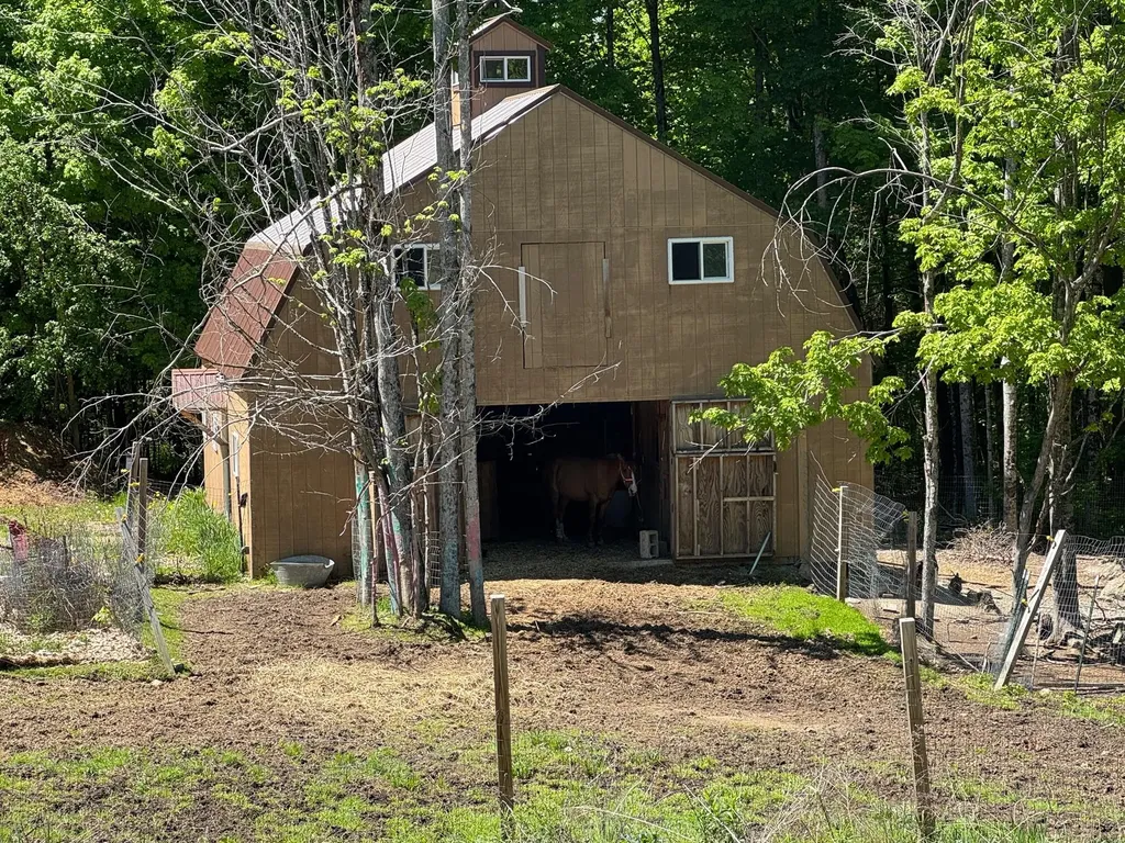 37 Clarks Lane West Gardiner ME 04345