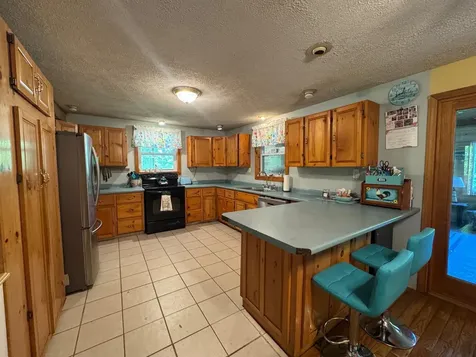 37 Clarks Lane Gardiner ME 04345