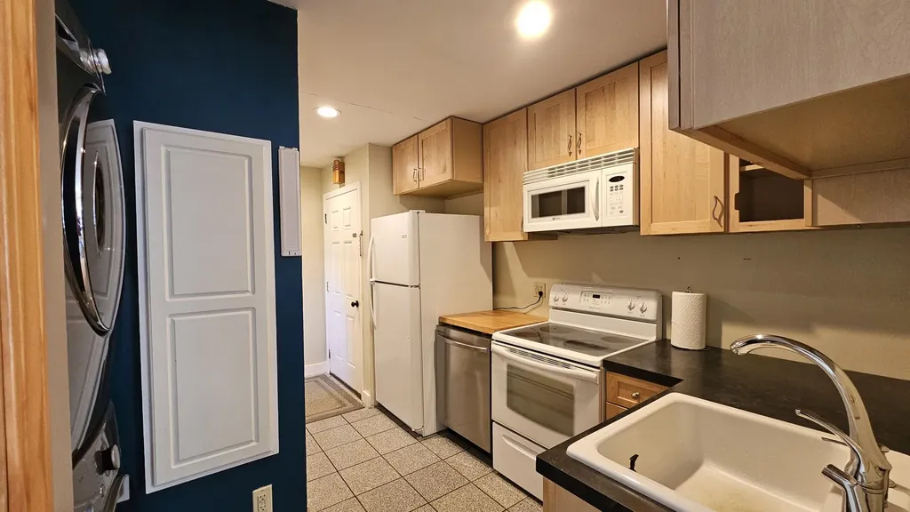 28 Park Avenue E Brewer ME 04412