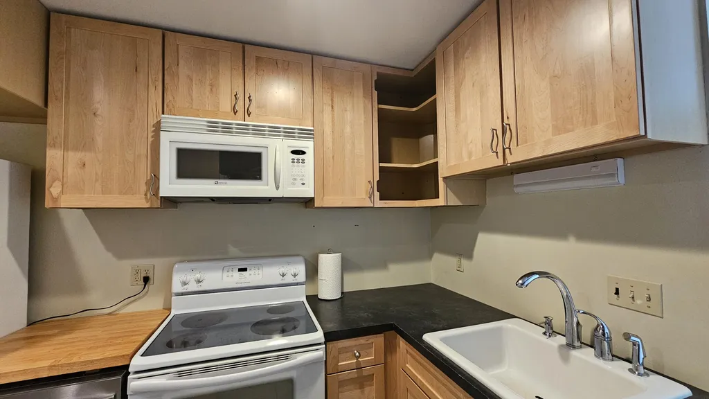 28 Park Avenue E Brewer ME 04412
