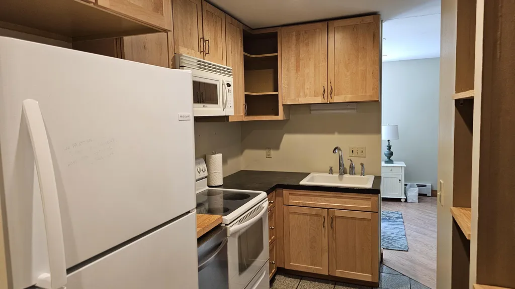 28 Park Avenue E Brewer ME 04412