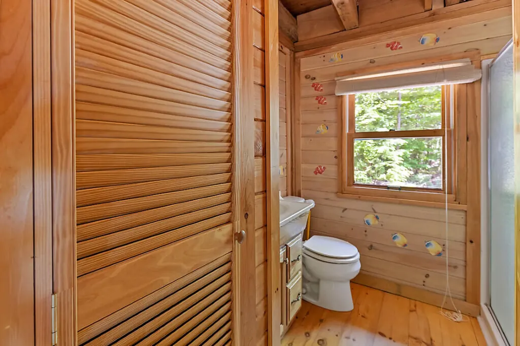 8 Horseshoe Island Winthrop ME 04364