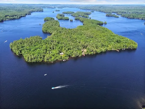 8 Horseshoe Island Winthrop ME 04364