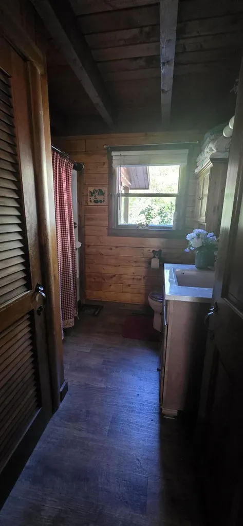 60 Brett Hill Road Paris ME 04281
