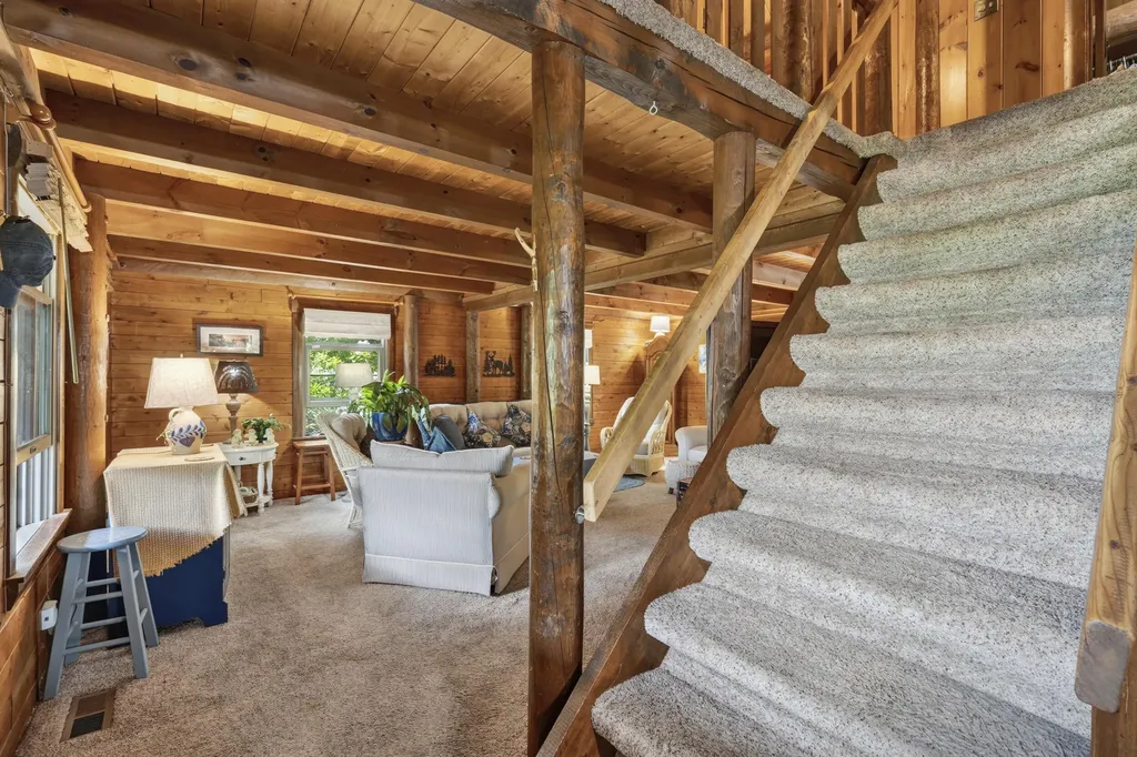 60 Brett Hill Road Paris ME 04281