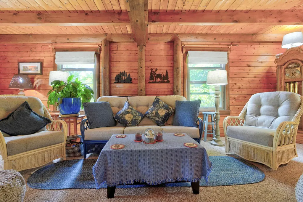 60 Brett Hill Road Paris ME 04281