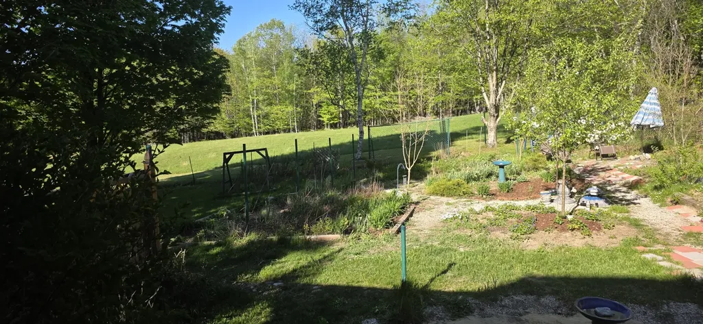 60 Brett Hill Road Paris ME 04281