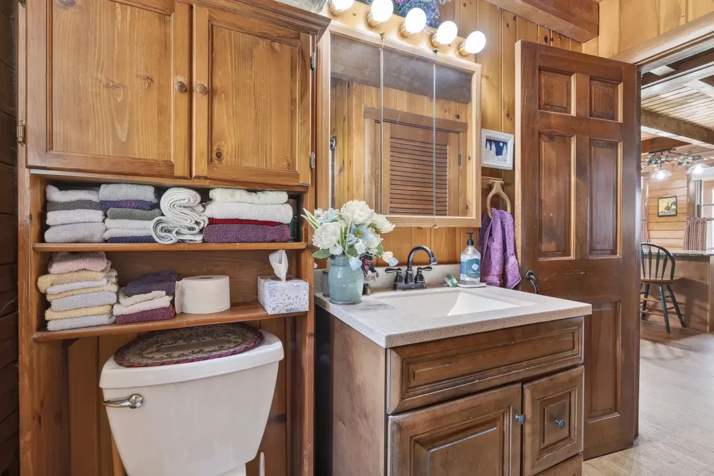60 Brett Hill Road Paris ME 04281