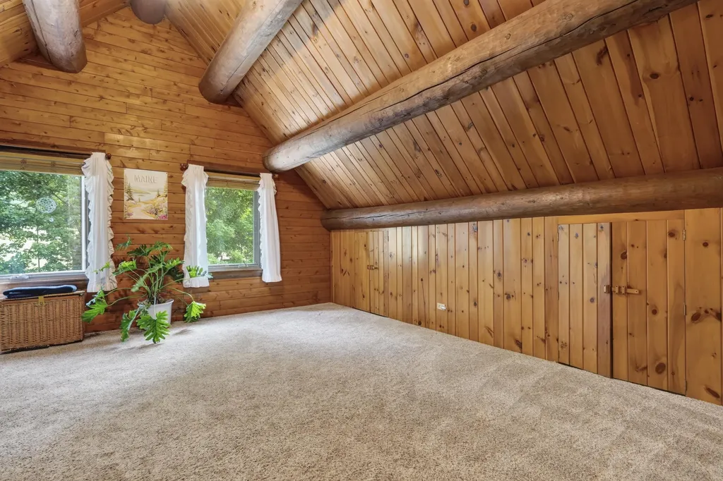 60 Brett Hill Road Paris ME 04281