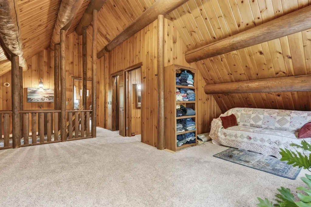 60 Brett Hill Road Paris ME 04281