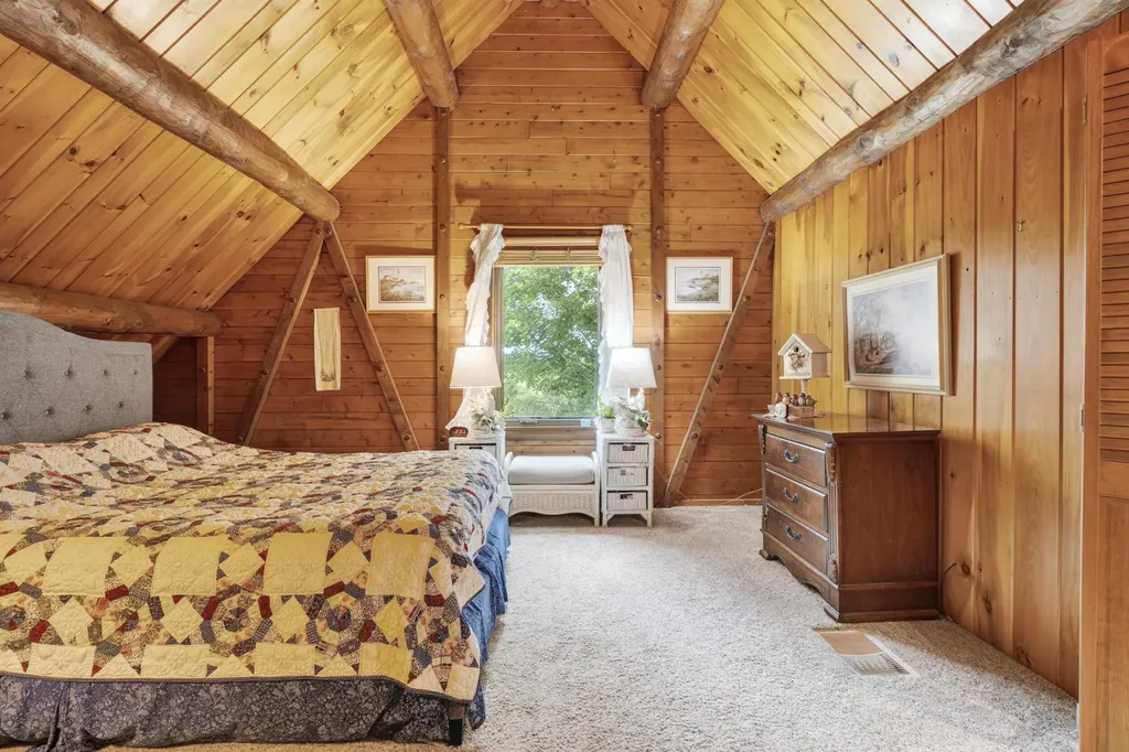 60 Brett Hill Road Paris ME 04281