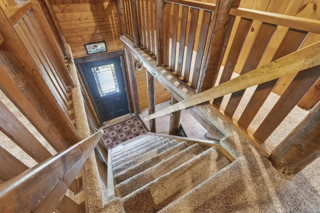 60 Brett Hill Road Paris ME 04281