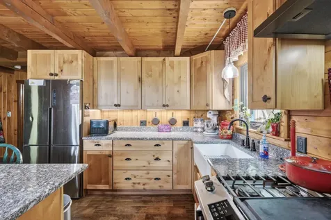 60 Brett Hill Road Paris ME 04281