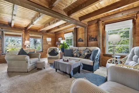 60 Brett Hill Road Paris ME 04281