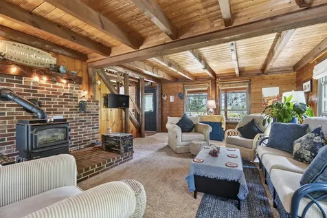 60 Brett Hill Road Paris ME 04281