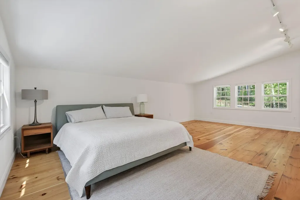 4 Commons Lane Kennebunk ME 04043