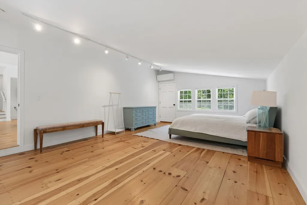 4 Commons Lane Kennebunk ME 04043