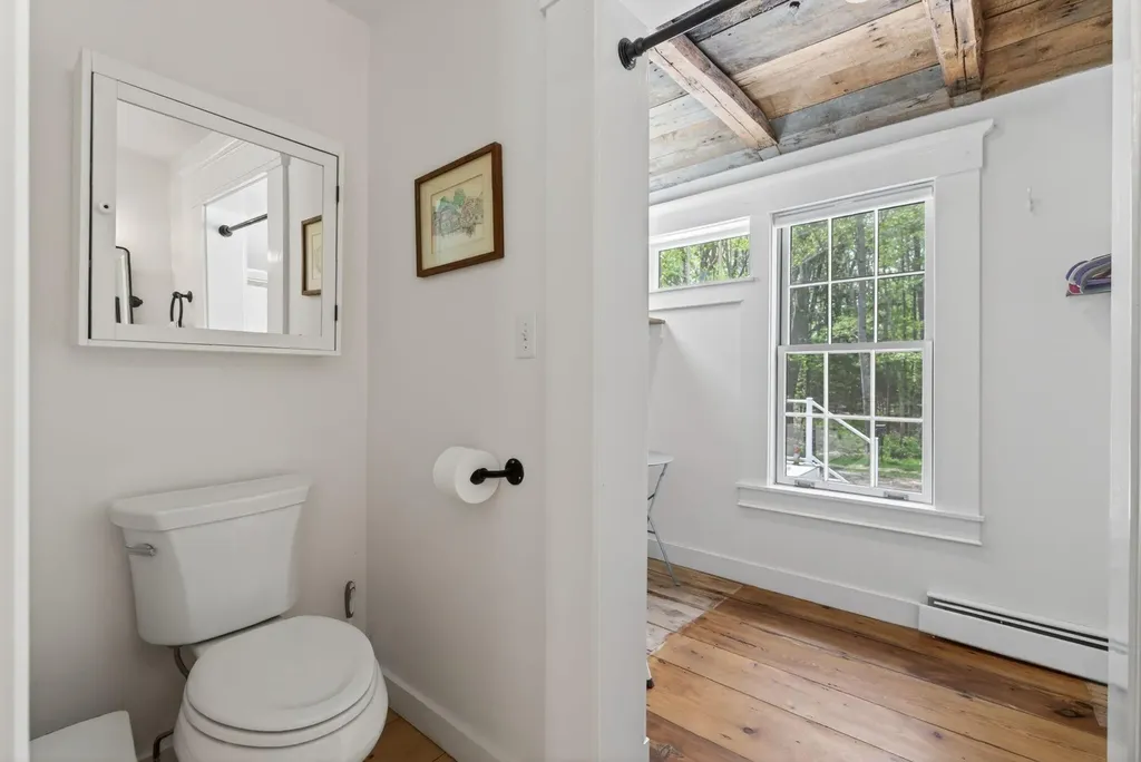 4 Commons Lane Kennebunk ME 04043