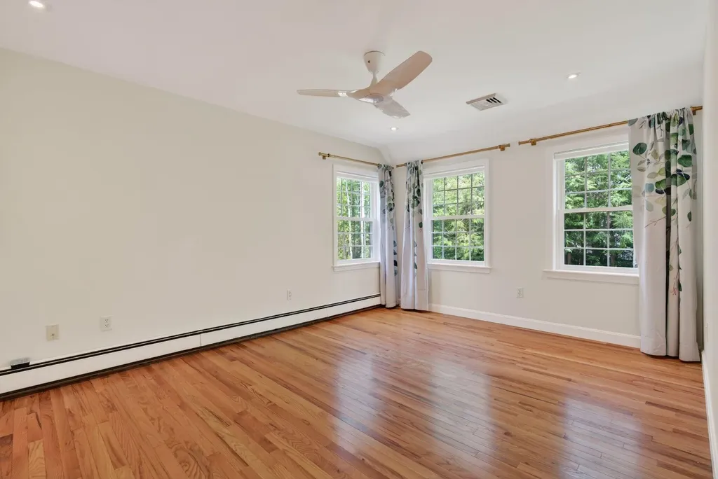 4 Commons Lane Kennebunk ME 04043