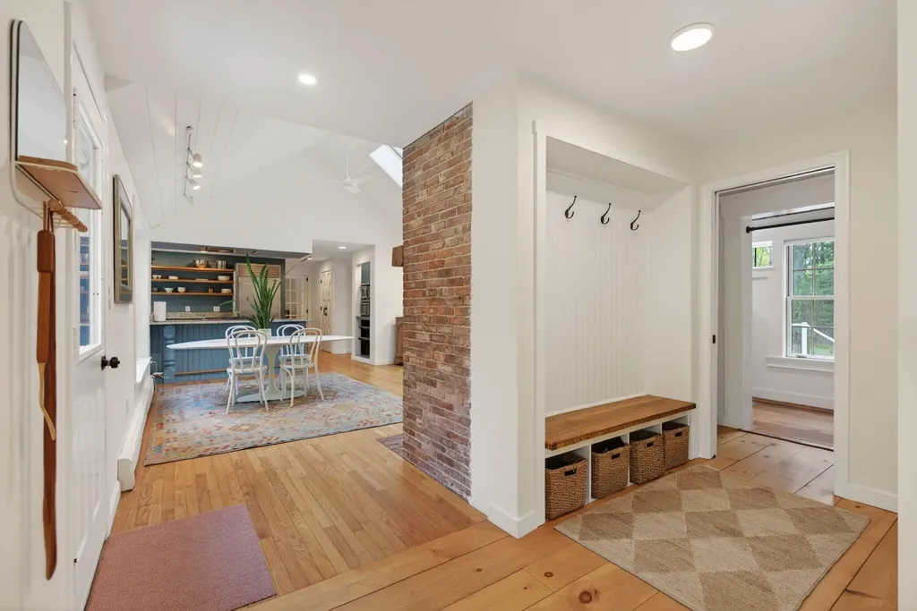 4 Commons Lane Kennebunk ME 04043