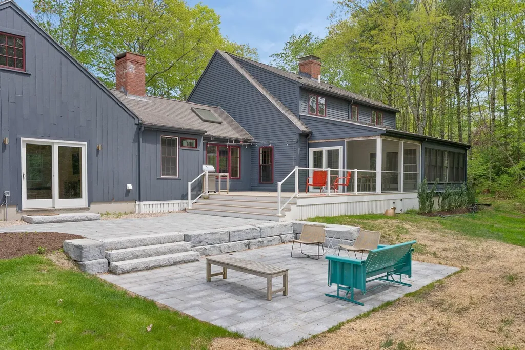 4 Commons Lane Kennebunk ME 04043