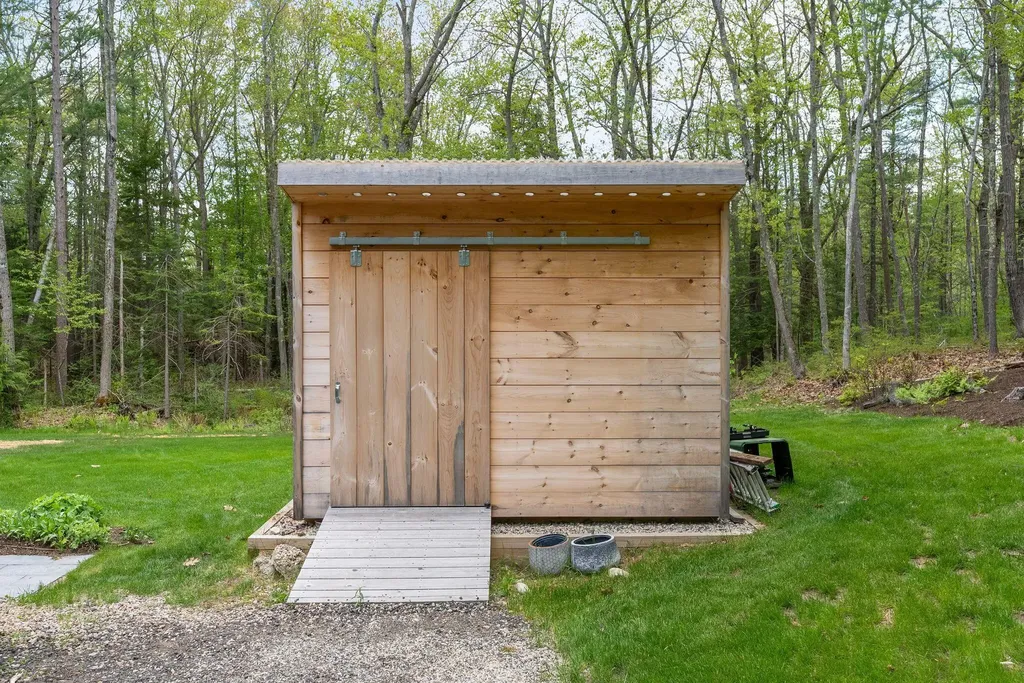 4 Commons Lane Kennebunk ME 04043