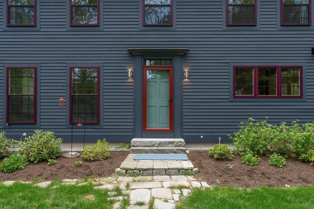 4 Commons Lane Kennebunk ME 04043
