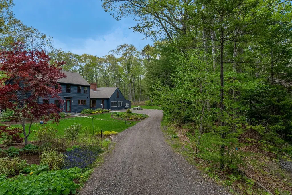 4 Commons Lane Kennebunk ME 04043