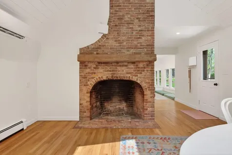 4 Commons Lane Kennebunk ME 04043