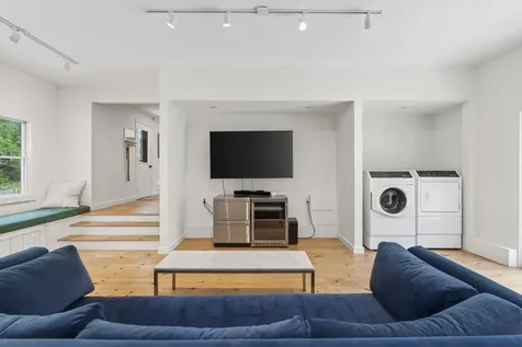 4 Commons Lane Kennebunk ME 04043