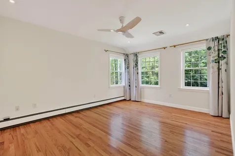 4 Commons Lane Kennebunk ME 04043