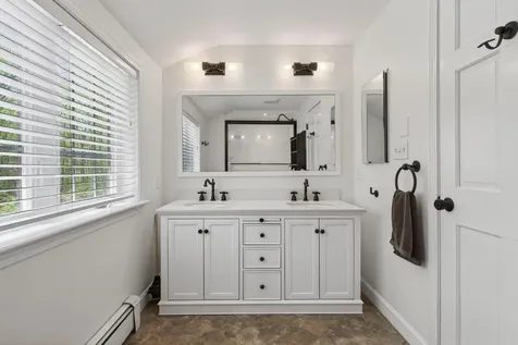 4 Commons Lane Kennebunk ME 04043
