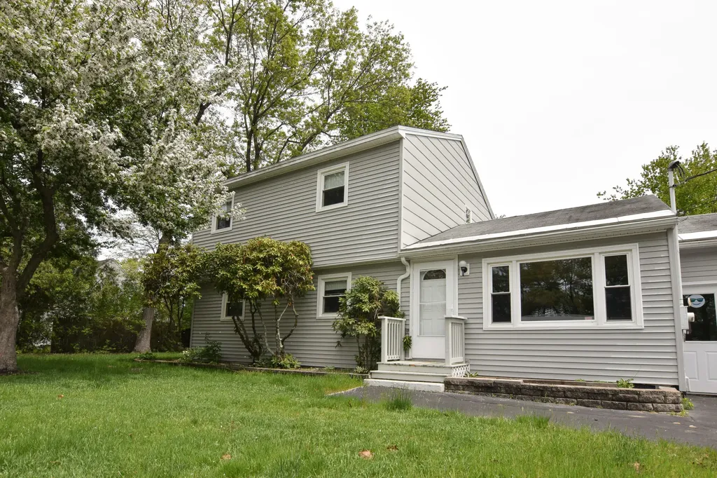 92 Farview Drive Sanford ME 04073