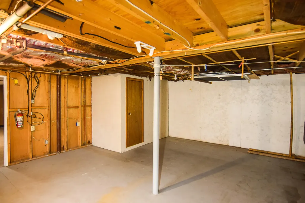 92 Farview Drive Sanford ME 04073