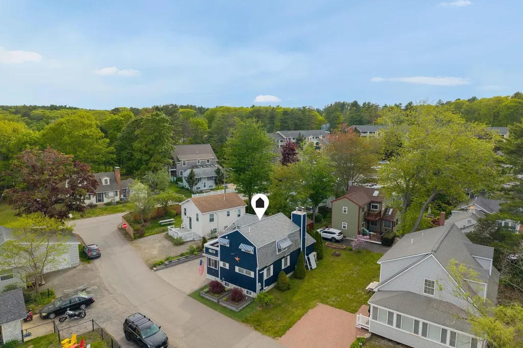 11 Rose Lane Ogunquit ME 03907
