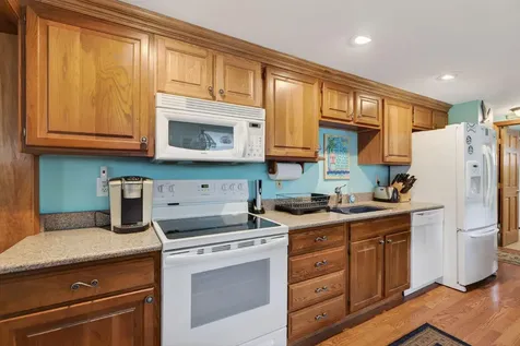 11 Rose Lane Ogunquit ME 03907