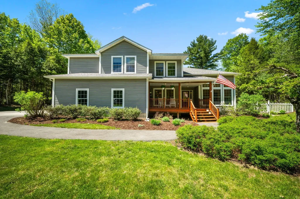 169 Upper Dedham Road Holden ME 04429
