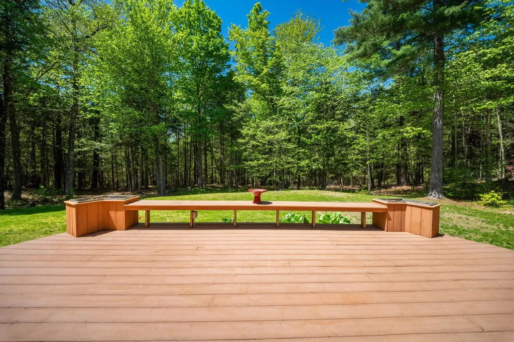169 Upper Dedham Road Holden ME 04429