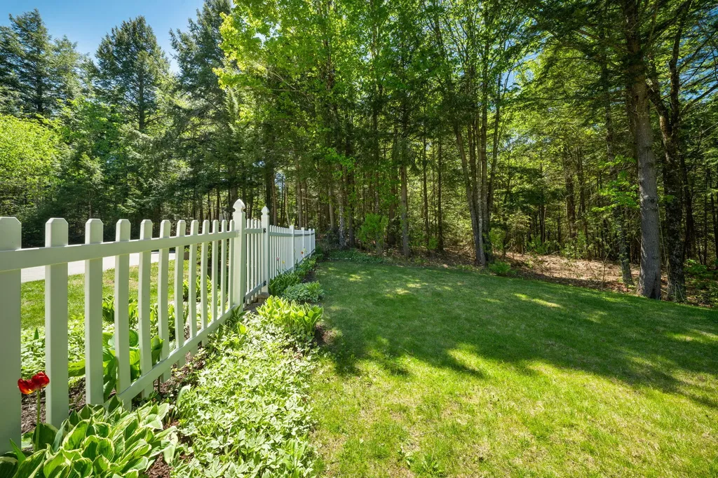 169 Upper Dedham Road Holden ME 04429