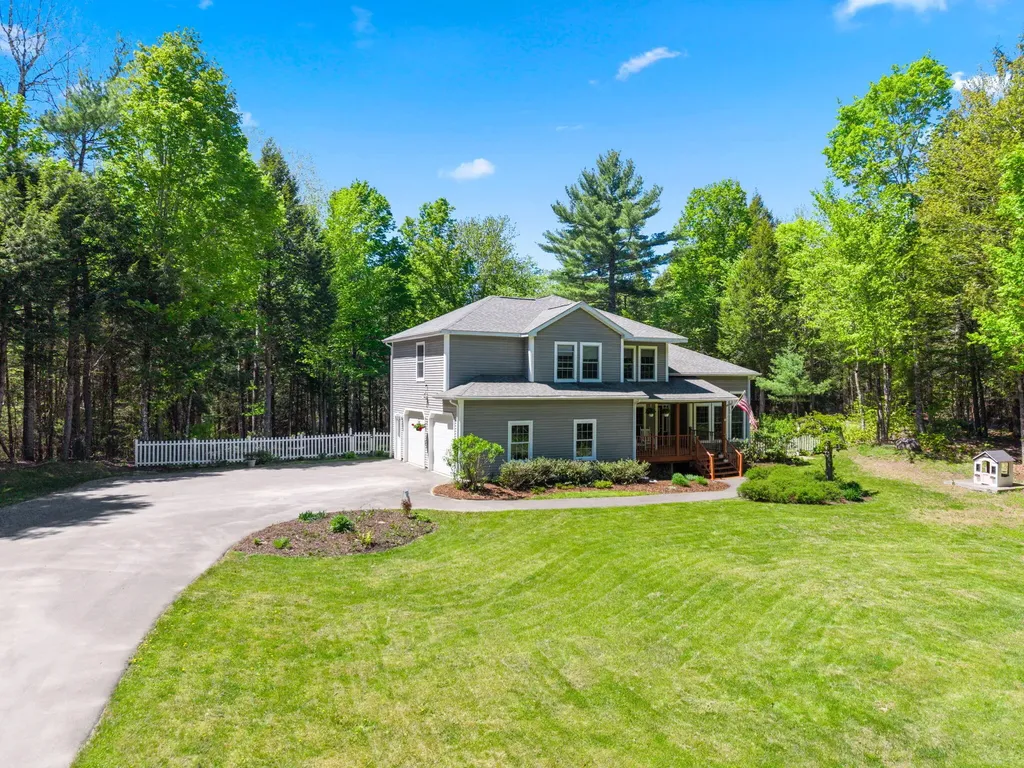 169 Upper Dedham Road Holden ME 04429