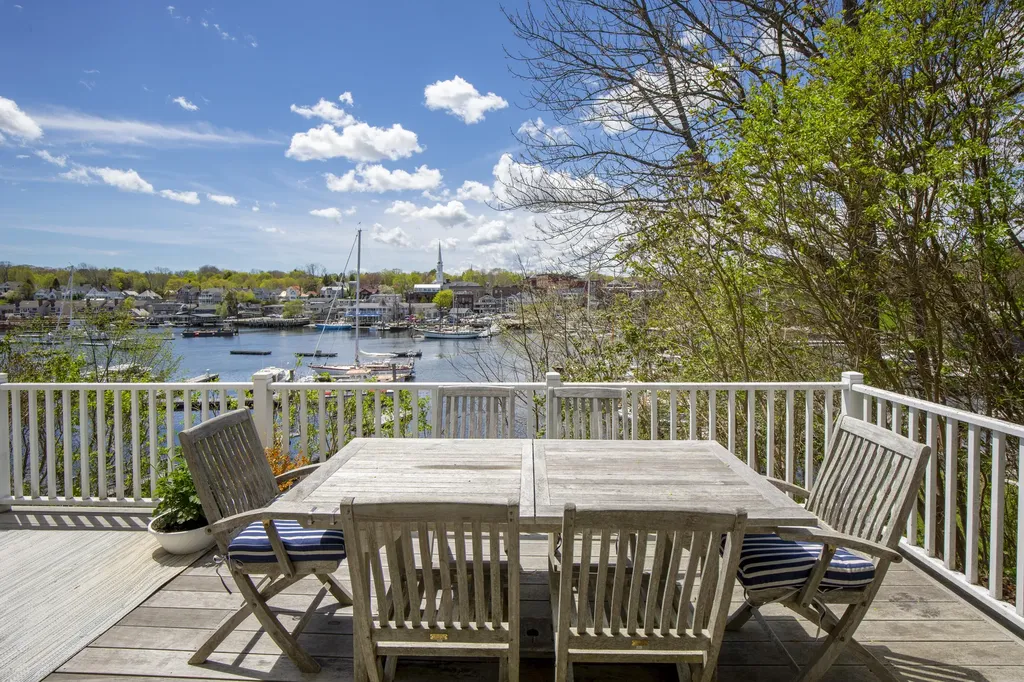 25 Sea Street Camden ME 04843