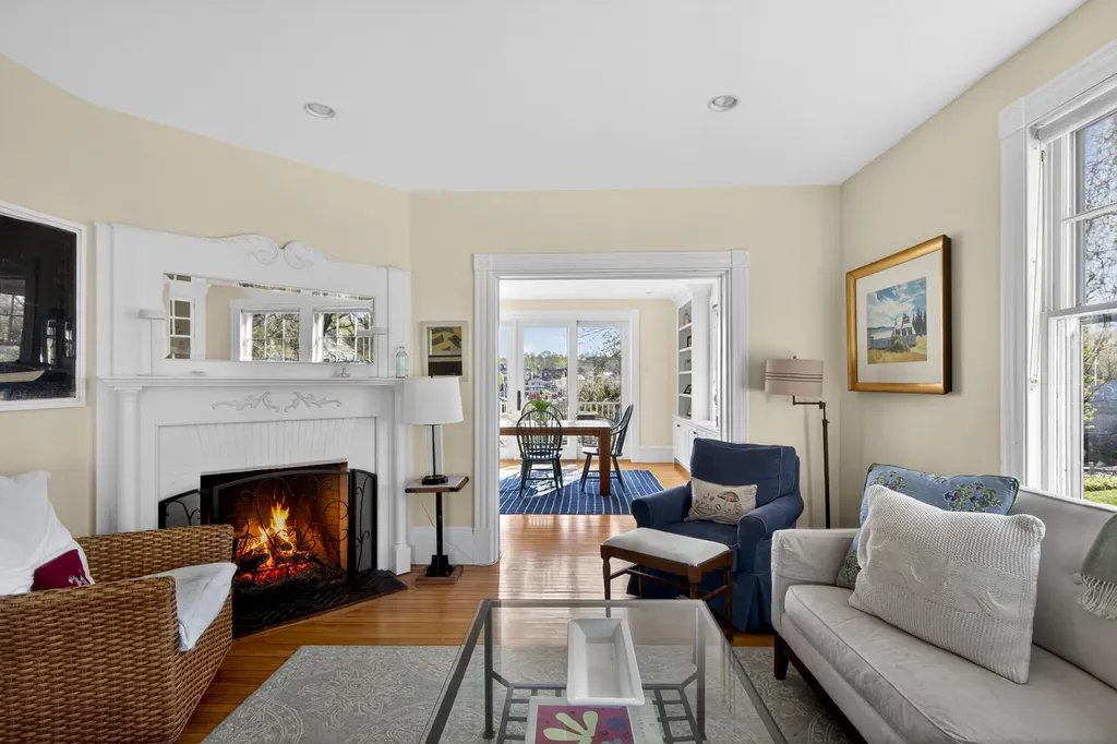 25 Sea Street Camden ME 04843