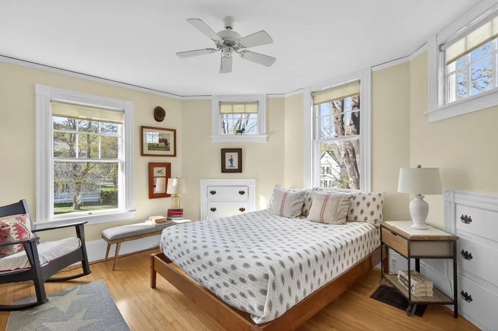 25 Sea Street Camden ME 04843