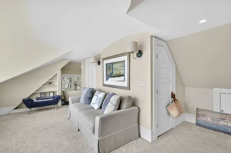 25 Sea Street Camden ME 04843