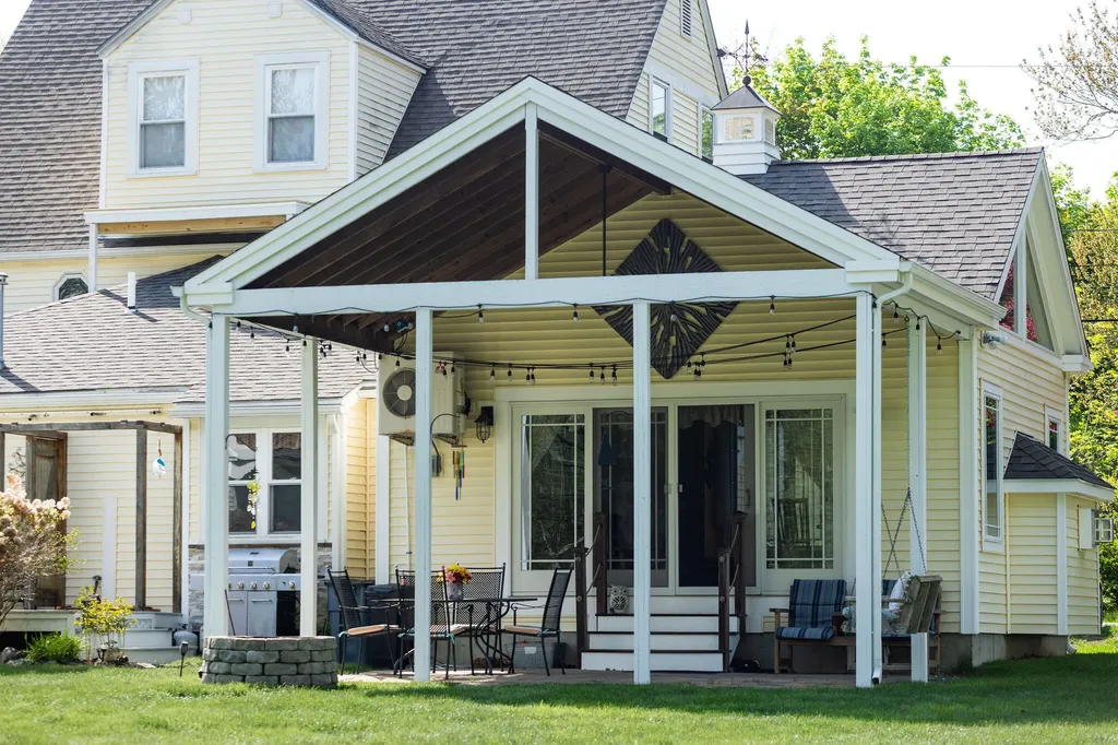 53 Sentry Hill Road York ME 03909